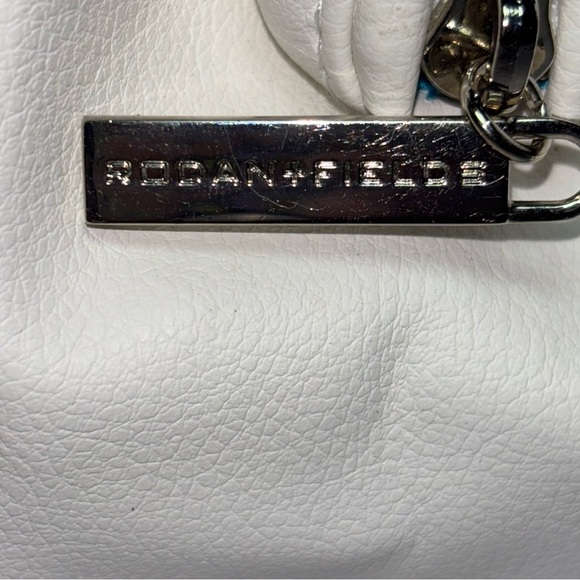 Rodan + Fields White PU Women's Cosmetics Travel Toiletry Bag - Picture 5 of 13